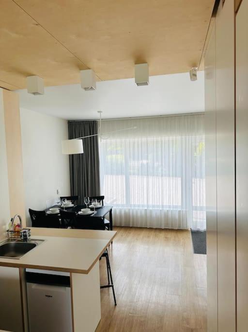 Dzīvoklis Cozy With Terrace!