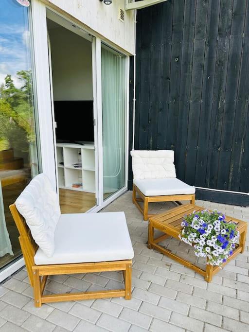Dzīvoklis Cozy With Terrace!
