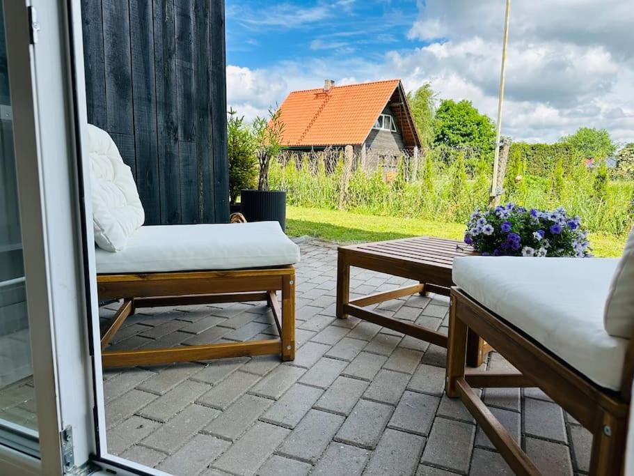 Cozy With Terrace! Íbúð