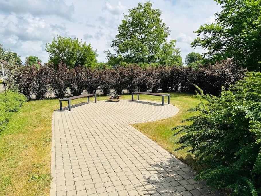 Dzīvoklis Cozy With Terrace!